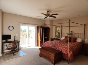 Master Vineyard View Suite in Wine Country